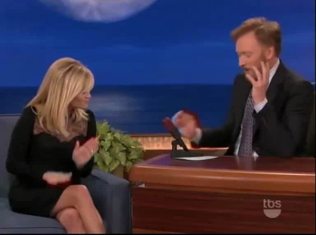 Video: Reese Witherspoon Talks "Making Love" to Robert Pattinson on Water For Elephants Poster