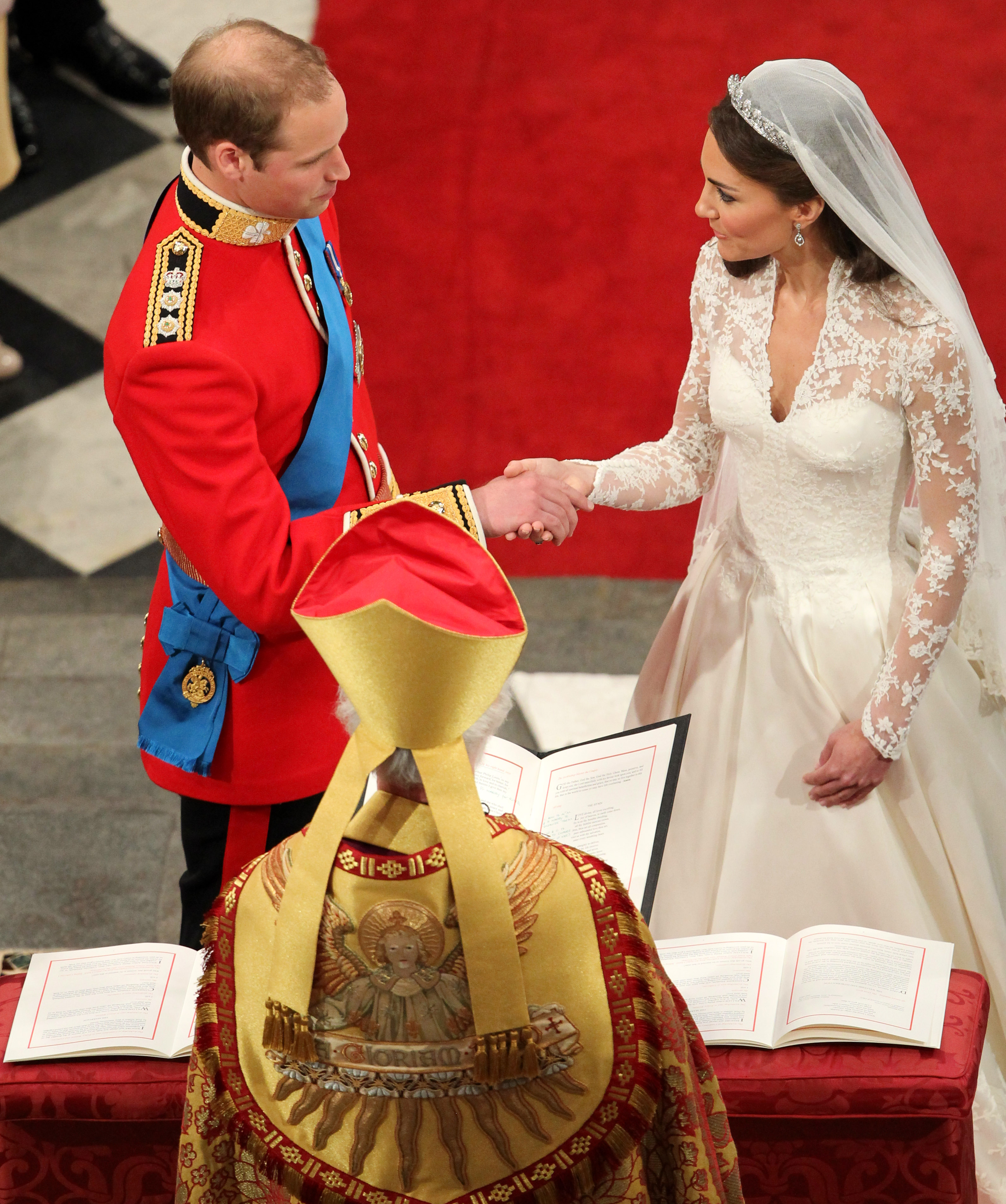 Celebrity Gossip &amp; News Celebrate Will and Kate�s 3rd