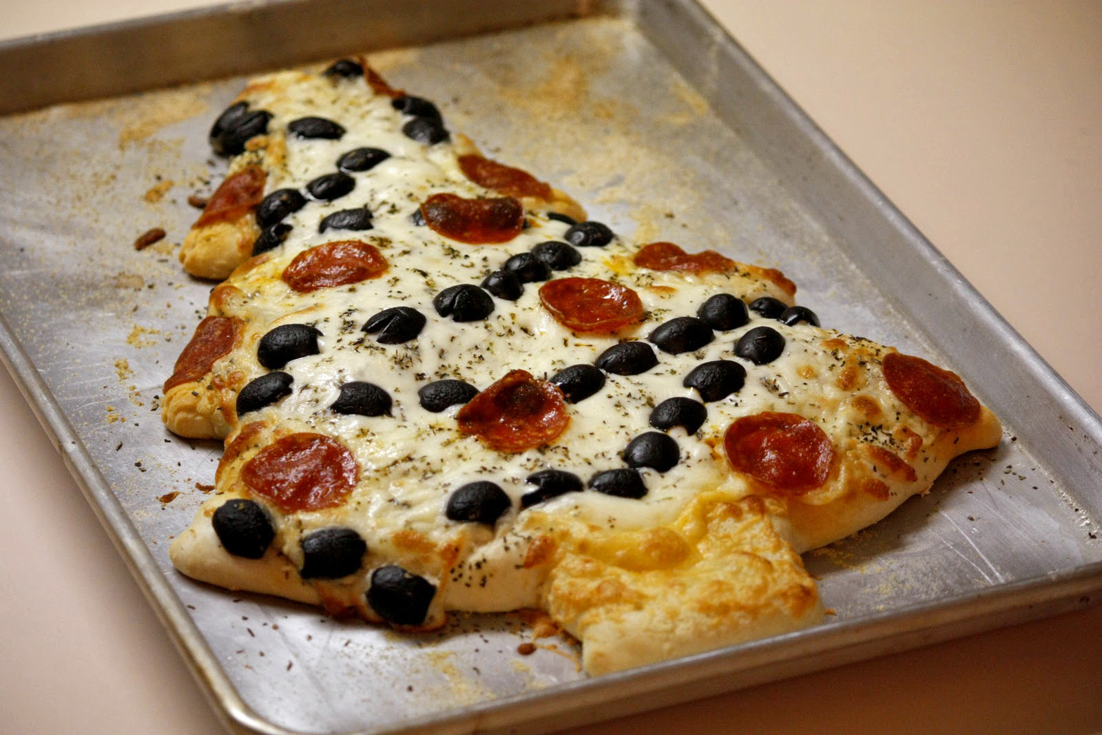 Christmas Pizza 5 KidFriendly Ways To Spice Up Your Christmas Dinner