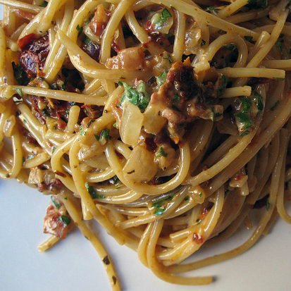 Spaghetti With Creamy Sun-Dried Tomato Sauce Recipe Spaghetti With Creamy Sun-Dried Tomato Sauce Recipe