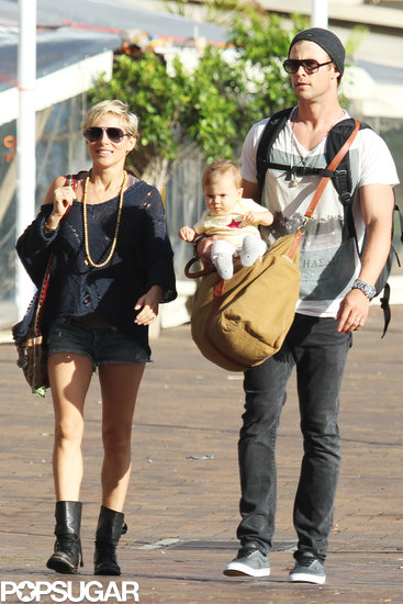 Chris Hemsworth and Elsa Pataky walked with their daughter India in Australia. Chris Hemsworth and Elsa Pataky walked with their daughter India in Australia.
