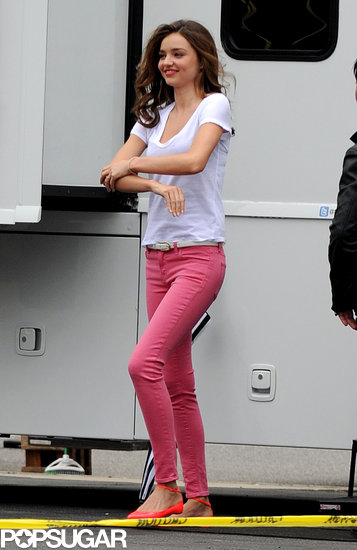 Miranda Kerr Goes Casual Filming a New Ad Miranda Kerr Goes Casual Filming a New Ad