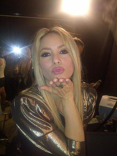 Shakira blew a kiss to her fans.
Source: Twitter user shakira
Shakira blew a kiss to her fans.
Source: Twitter user shakira