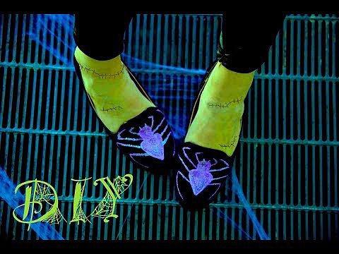 Halloween Costume Idea Spider Loafer DIY | Video Halloween Costume Idea Spider Loafer DIY | Video