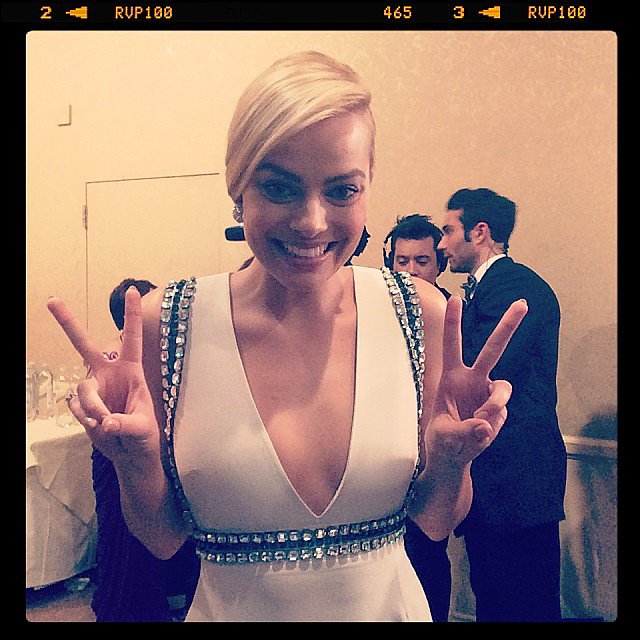 Margot Robbie threw up a double peace sign at the show.
Source: Instagram user goldenglobes
Margot Robbie threw up a double peace sign at the show.
Source: Instagram user goldenglobes