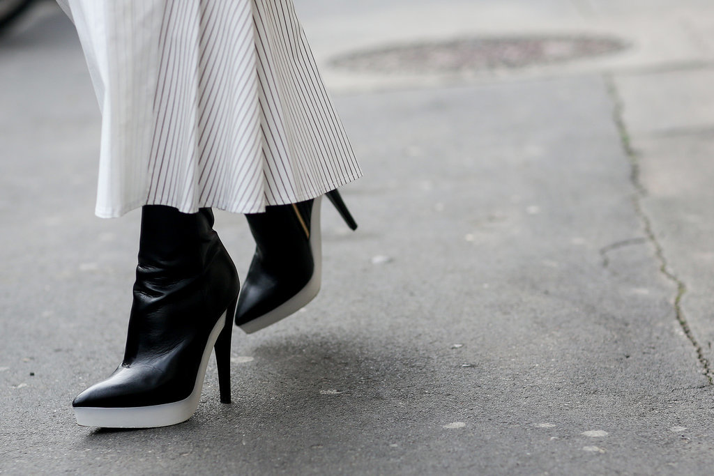 White soles to mimic the white of her skirt.
White soles to mimic the white of her skirt.