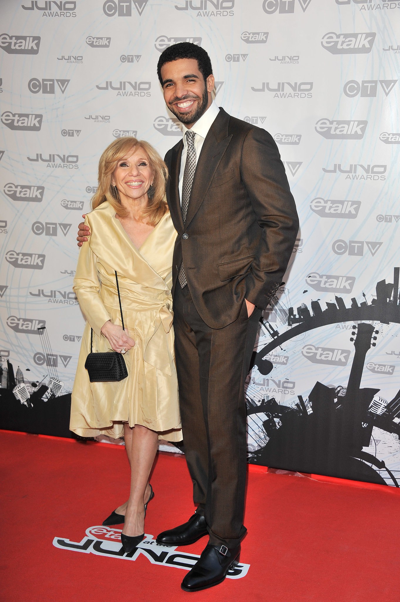 Drake | 85 Stars Being Sweet With Their Moms | POPSUGAR Celebrity