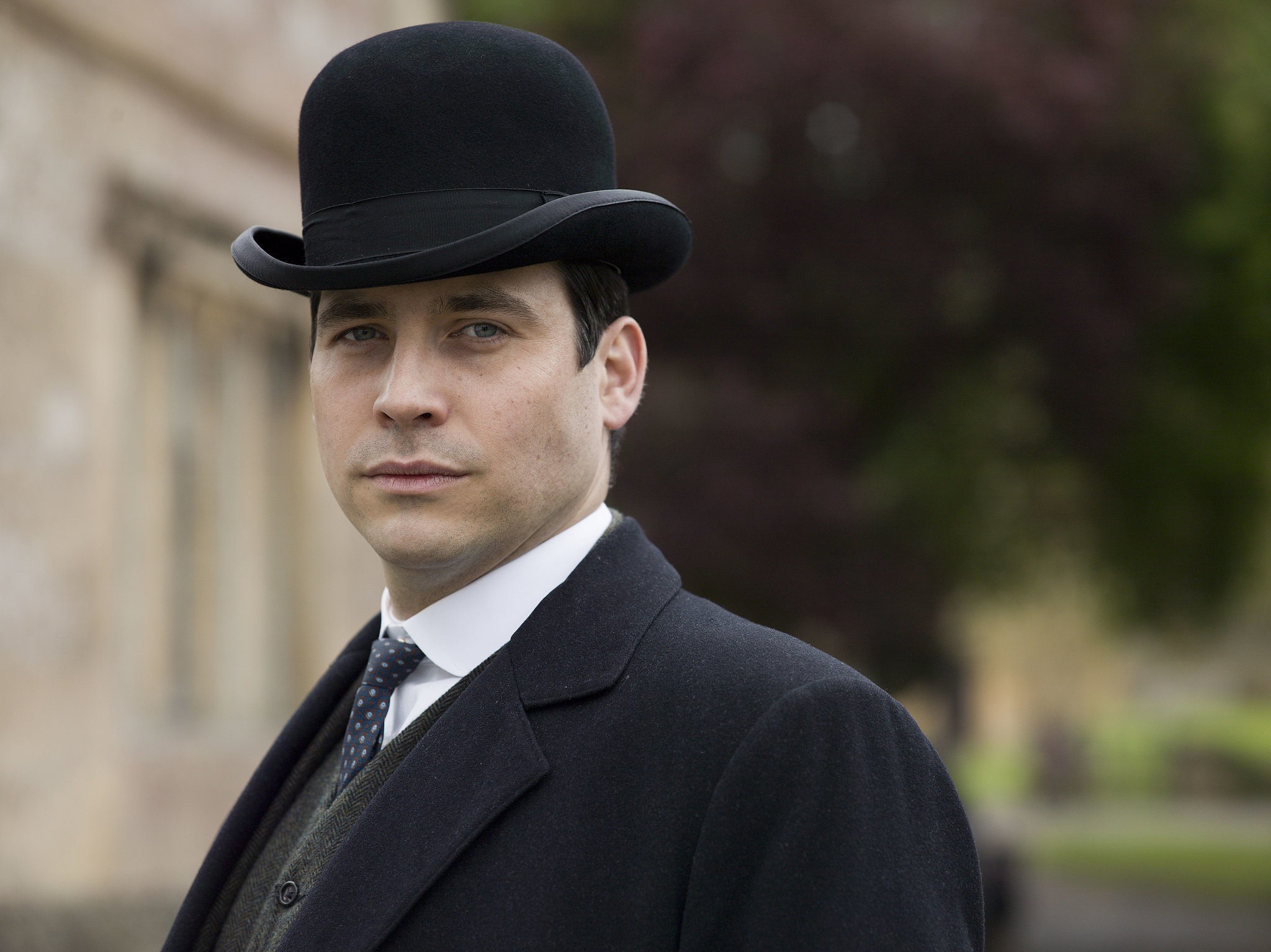 Thomas Barrow Rob James Collier Looks Smart In A Bowler Hat Can 