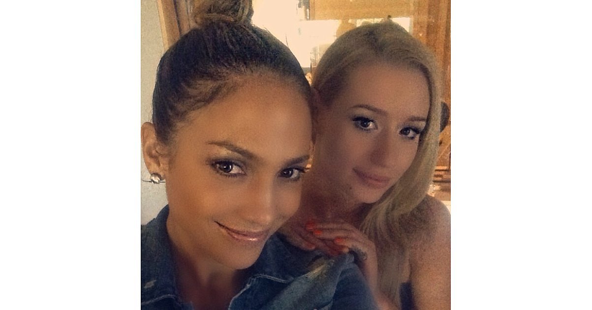 Jennifer Lopez Took A Selfie With Iggy Azalea Selfies And Sweet Kisses Take Over This Weeks 