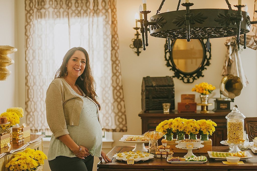 A Baby Shower That's Just the Bee's Knees A Baby Shower That's Just the Bee's Knees
