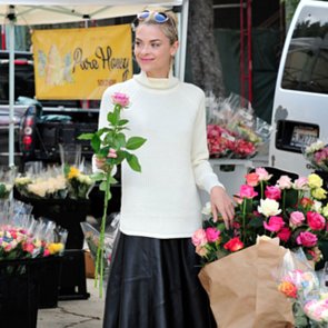 Jaime King Banana Republic Street Style Jaime King Banana Republic Street Style