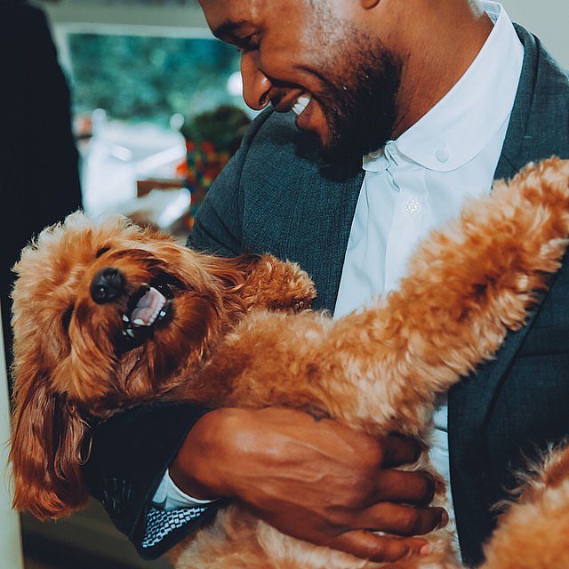 This photo of Usher cuddling his dog Scarlett in September 2014 made us melt.
This photo of Usher cuddling his dog Scarlett in September 2014 made us melt.