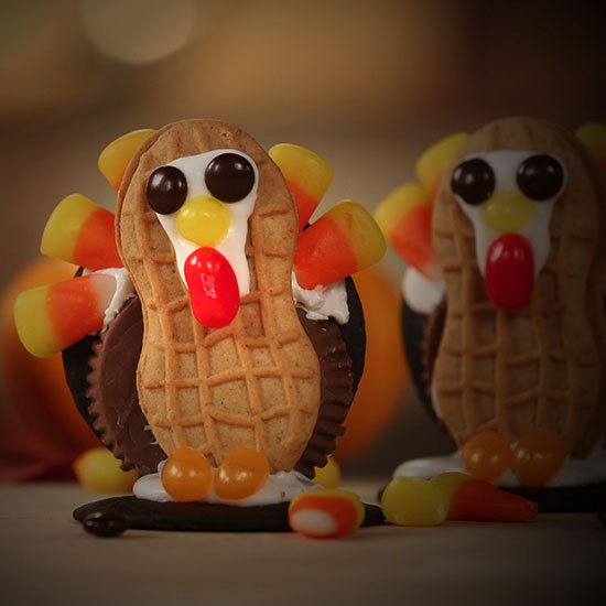 Gobble Up These Adorable Thanksgiving Turkey Cookies