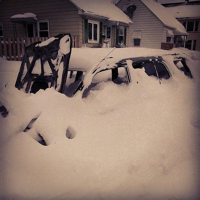 Snowstorm-Buffalo-NY-November-2014-Pictu