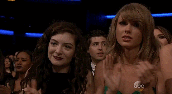 Taylor Swift Reaction S At The Amas 2014 Popsugar Celebrity 