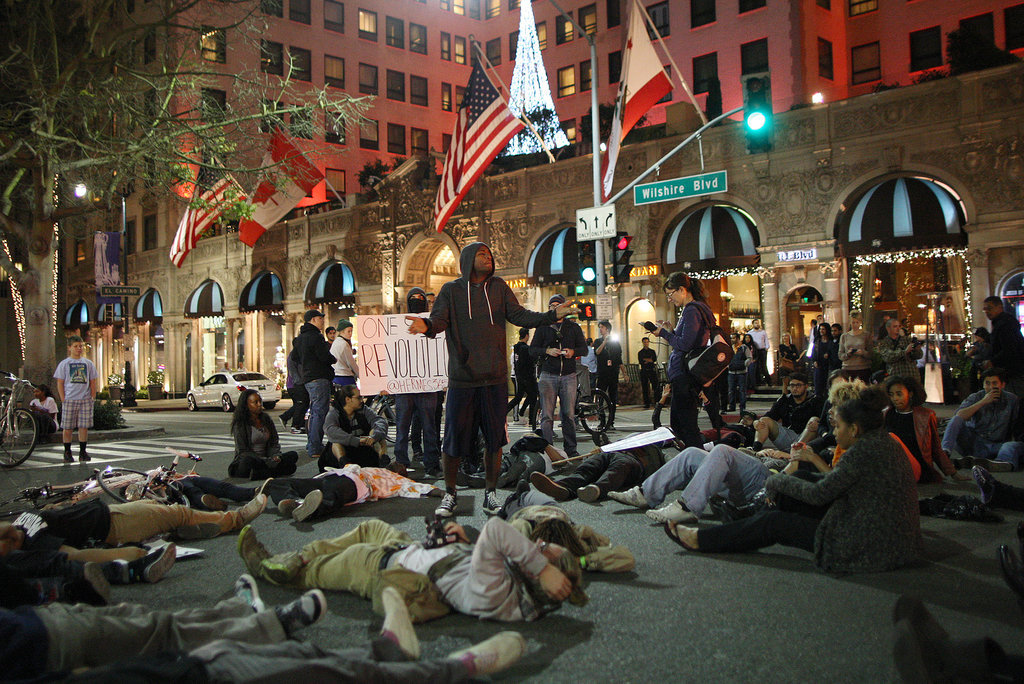 Protests-After-Ferguson-MO-Grand-Jury-Decision-Pictures.jpg