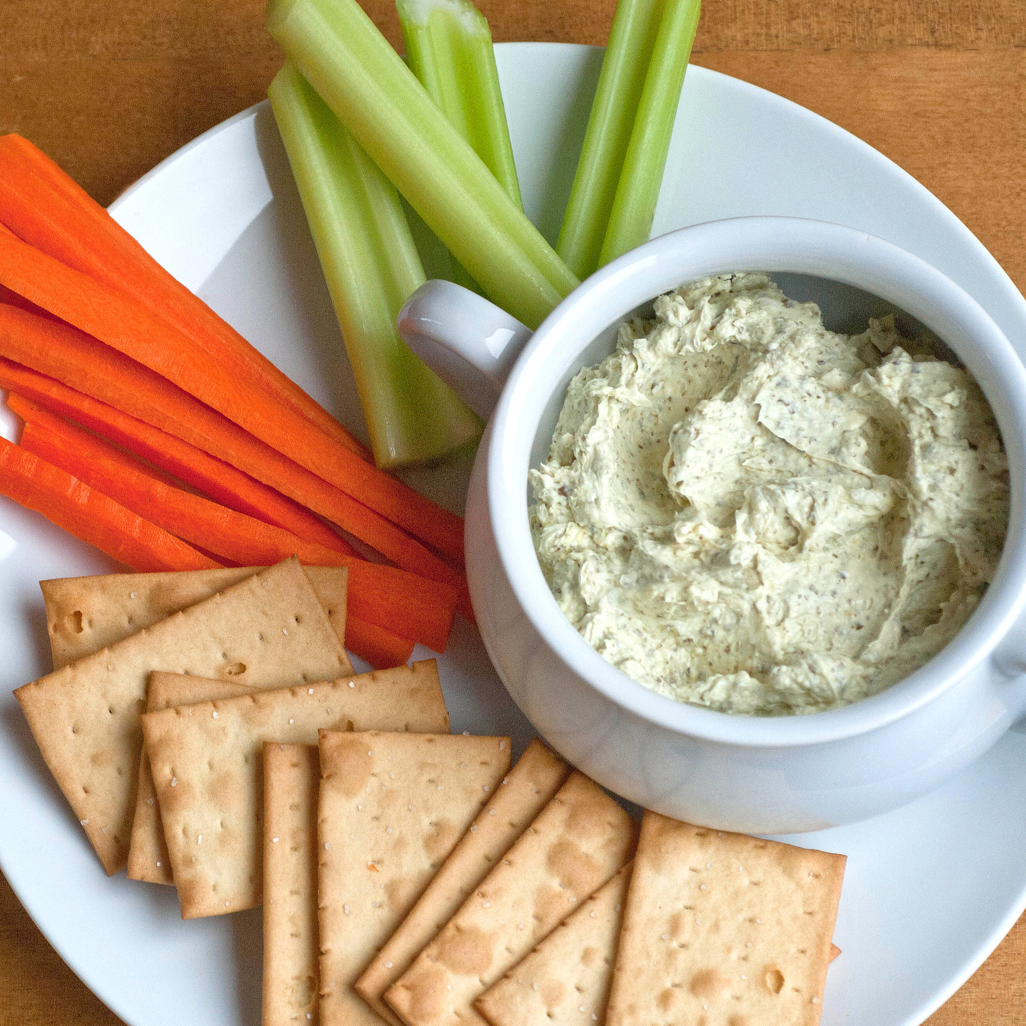 Creamy Pesto Dip