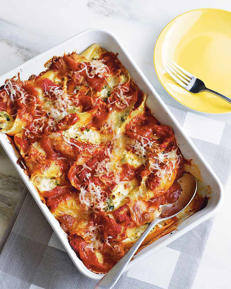 Ooey Gooey Cheesy Stuffed Shells 15 Meatless Meals That Wont Have 