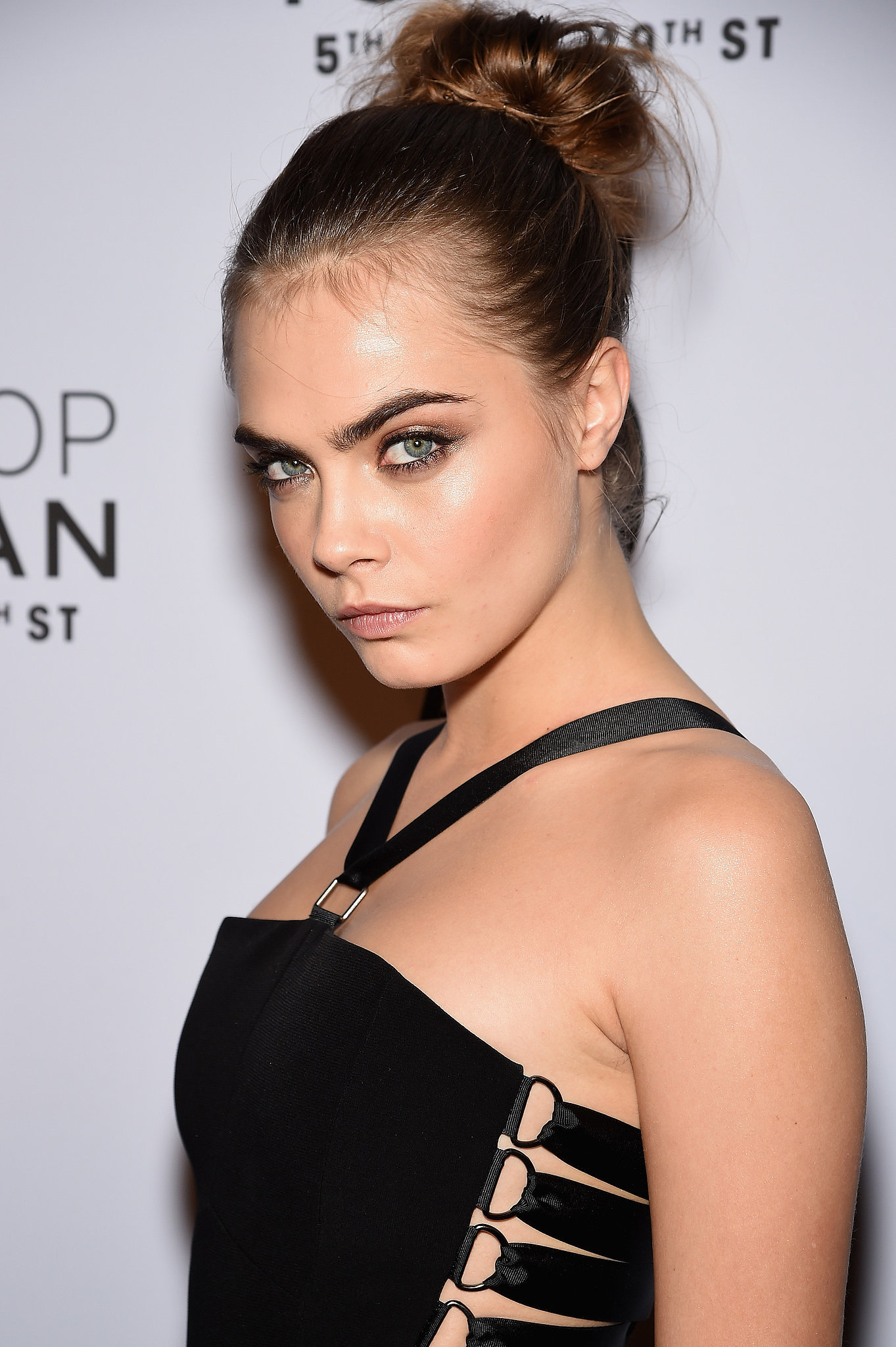 Cara Delevingne | 30 Makeup And Hair Ideas To Wear On Australia Day ...