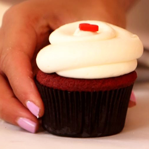 Get the Dish: Georgetown Cupcake's Red Velvet Cupcakes