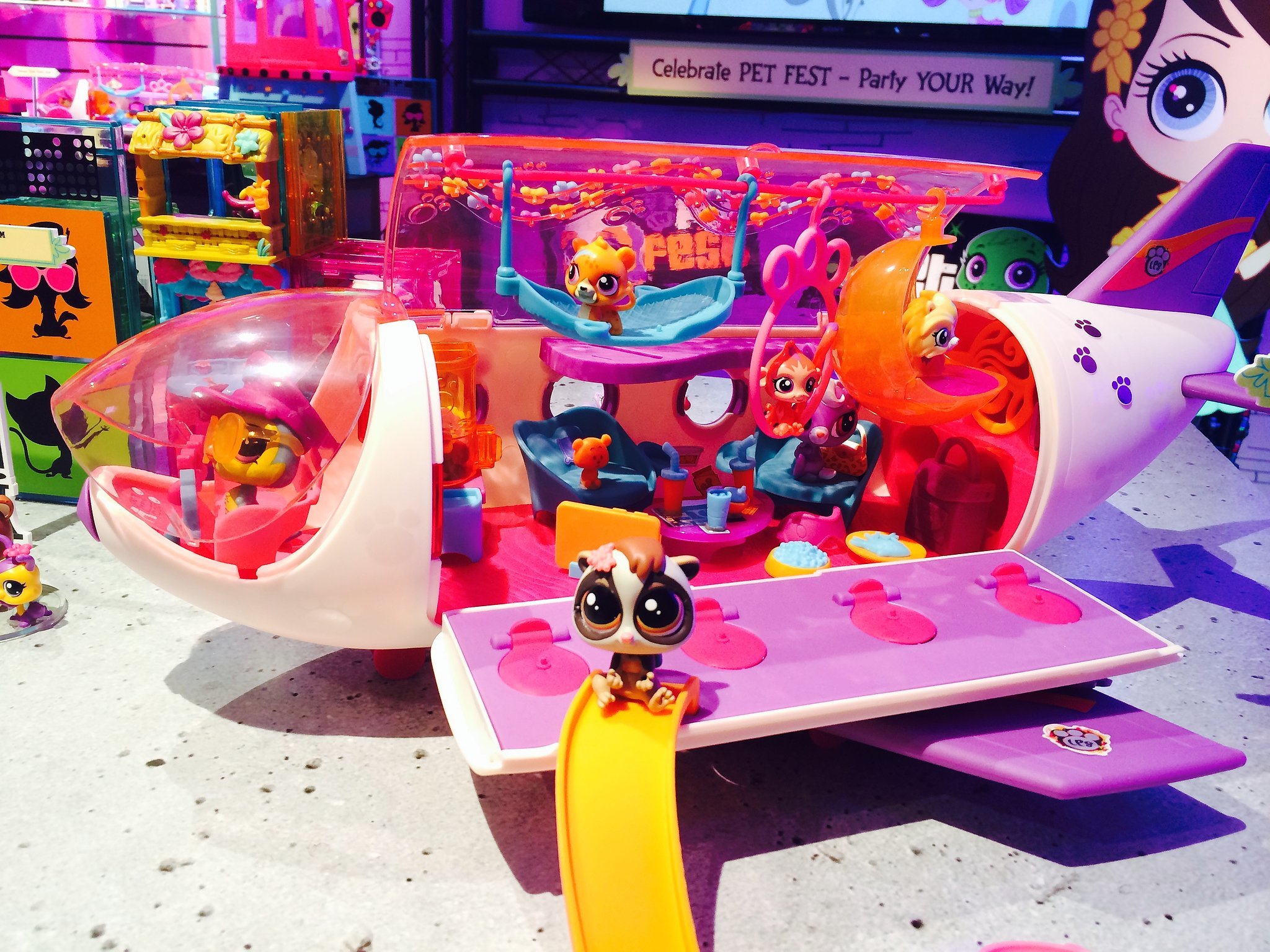 Littlest Pet Shop Jet Here's Your Peek Into 200+ Toys That Will Hit