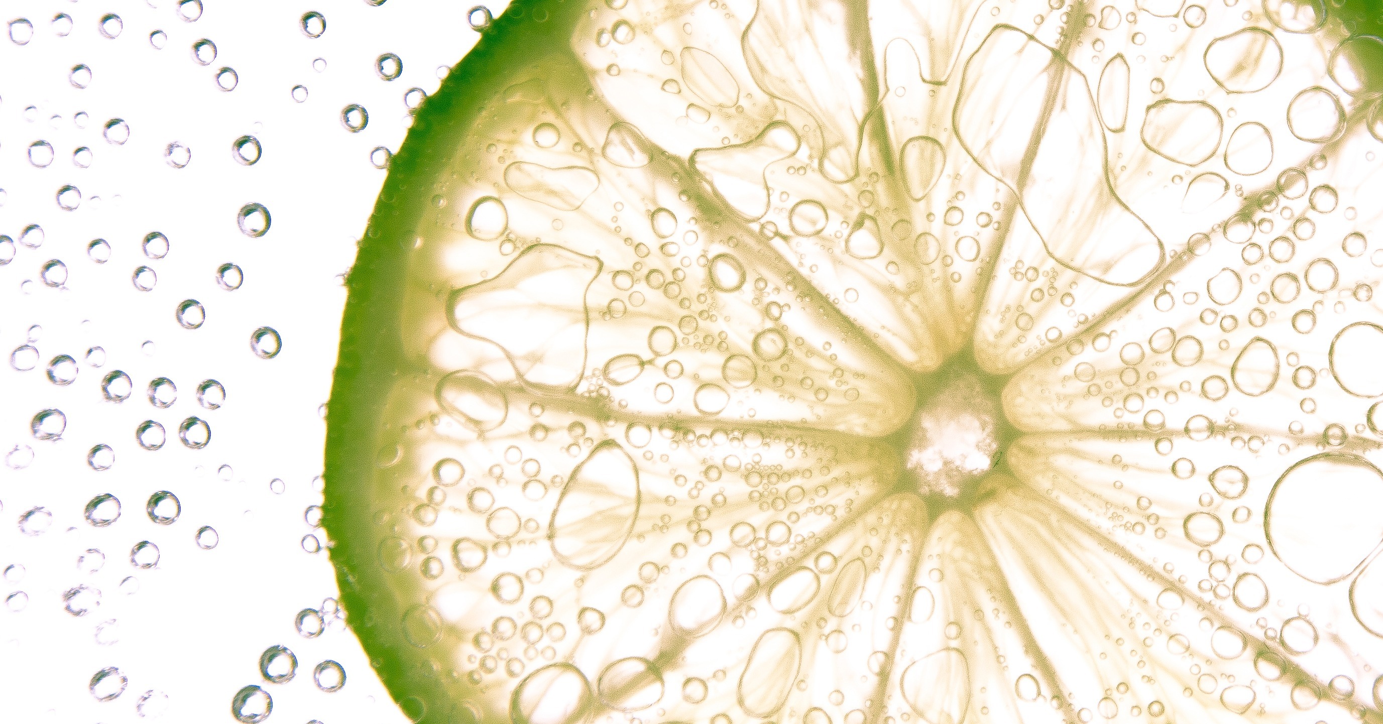 What's the Difference Between Club Soda and Sparkling Water? POPSUGAR