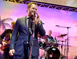 Chris Pratt Takes the Stage to Sing After the Jurassic World Premiere