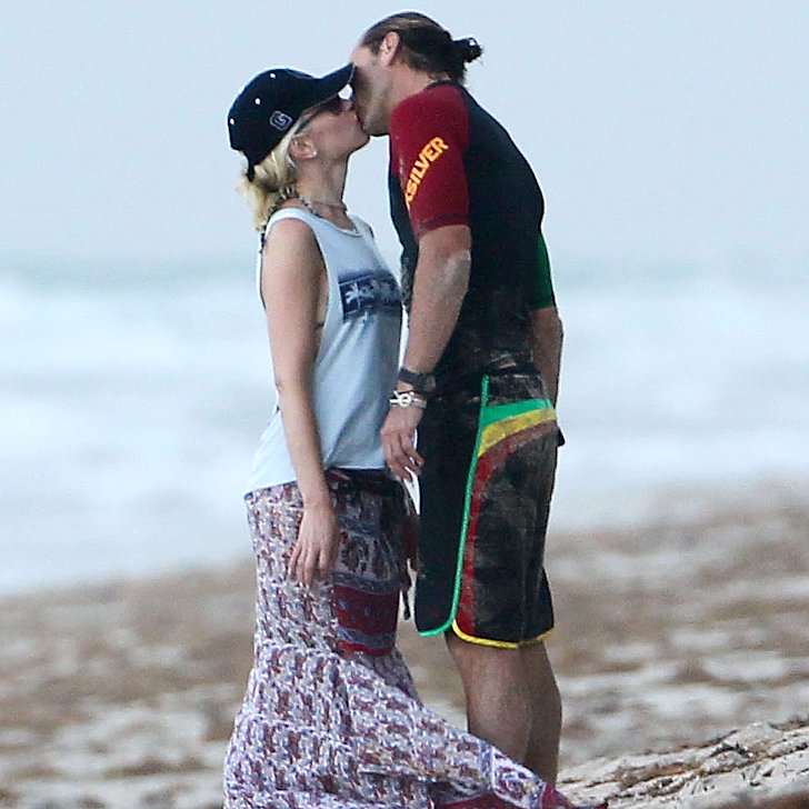Celebrity Beach PDA Pictures | POPSUGAR Celebrity