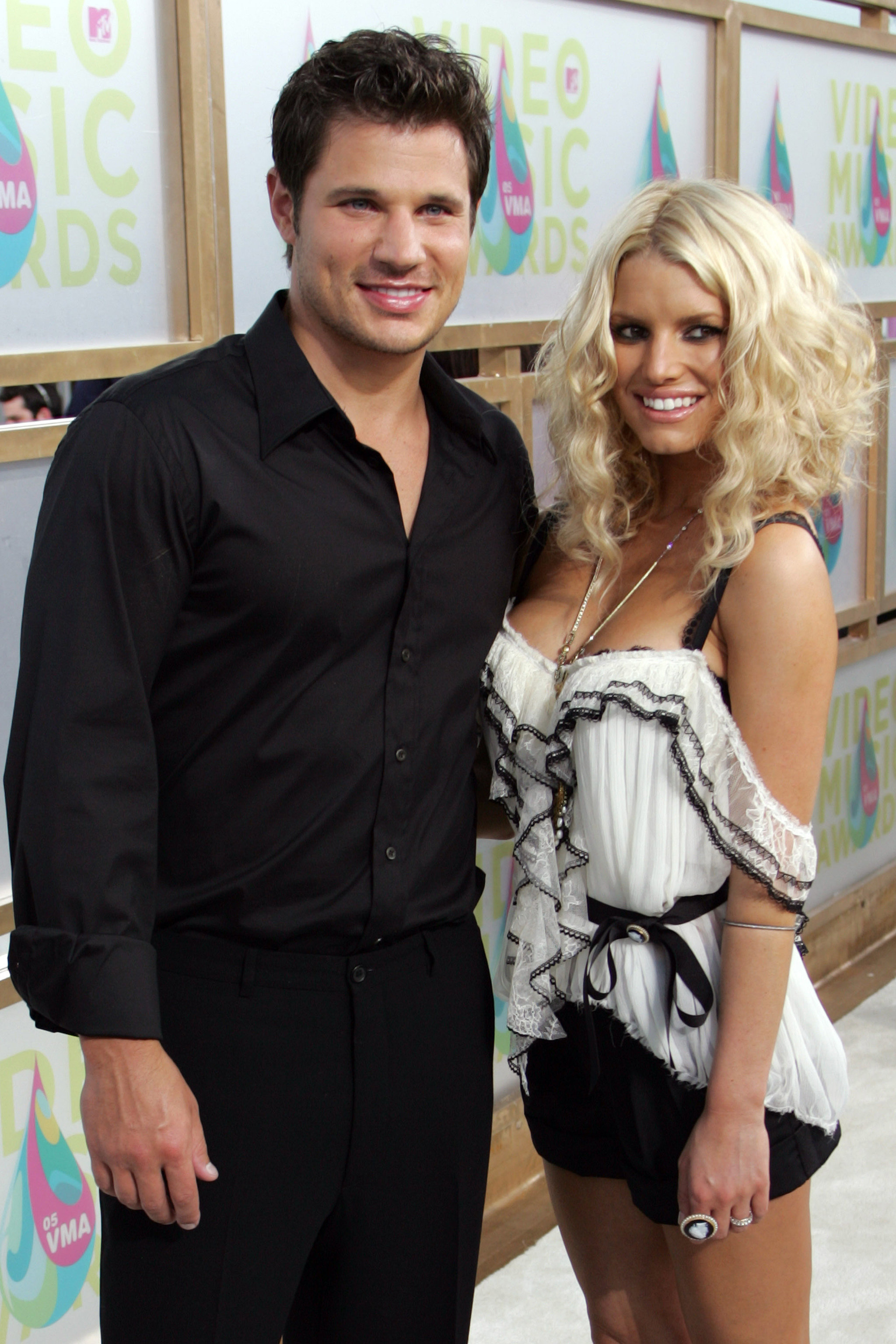 14+ Jessica Simpson 2005 Background