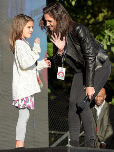 Katie Holmes Brings Look-alike Daughter Suri Onstage at the Global Citizen Festival