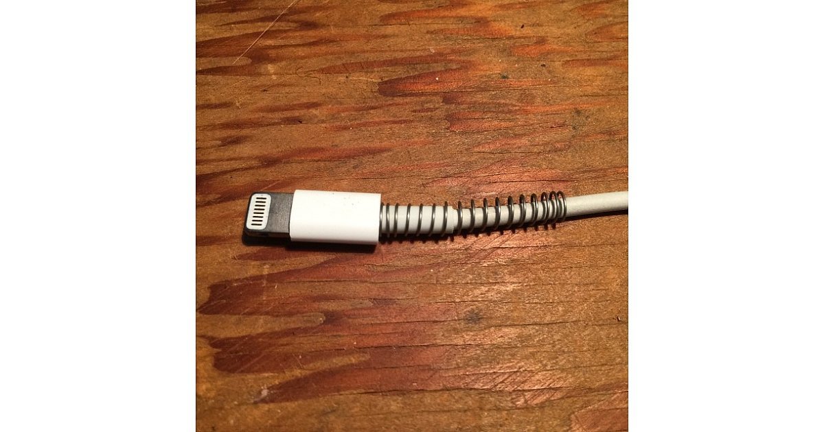 Protect your charger cords using a pen spring. 13 Brilliant Tech Hacks For Your Next Trip