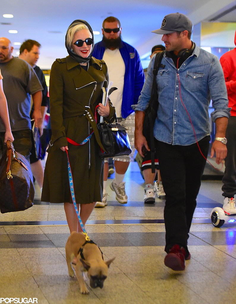 Lady-Gaga-Taylor-Kinney-NYC-Airport-Octo