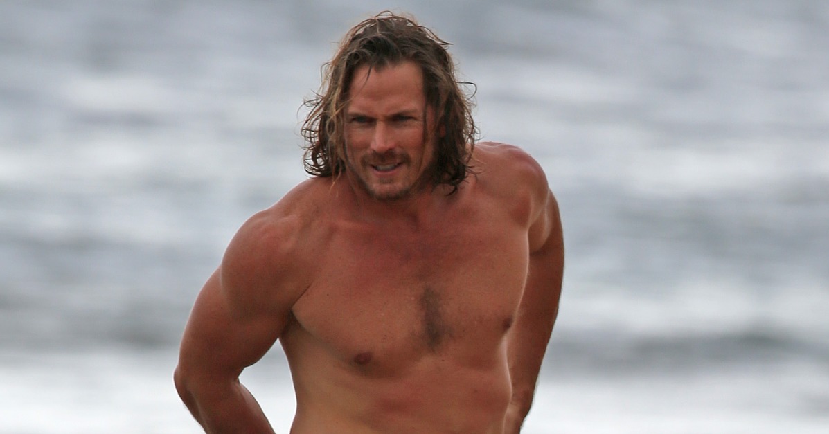 Jason Lewis Shirtless In Hawaii Pictures Popsugar Celebrity 0594