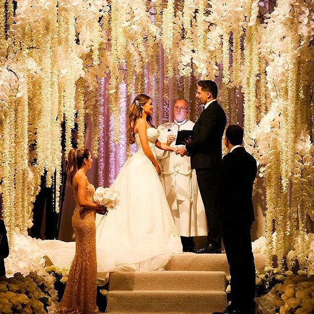 http://www.popsugar.com/celebrity/Sofia-Vergara-Joe-Manganiello-Wedding-Pictures-2015-39170655?stream_view=1