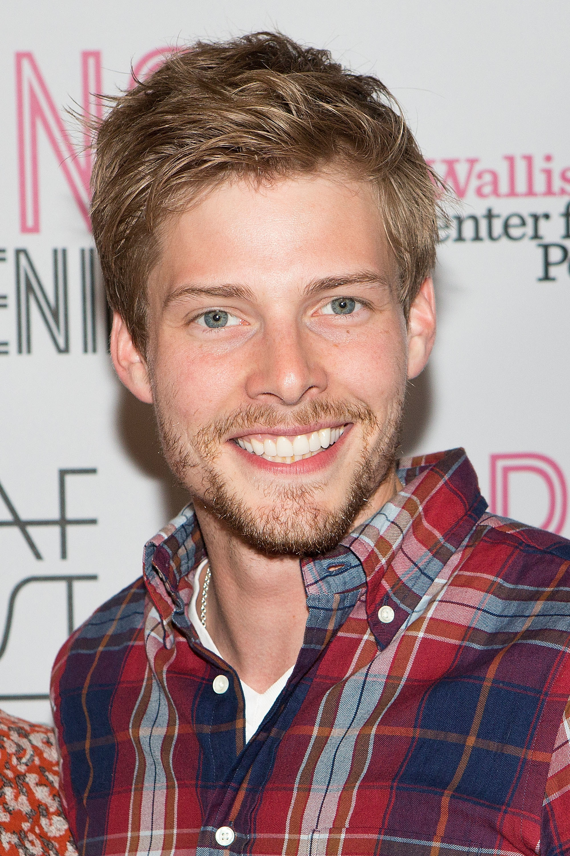 Eye Candy of the Day 02/20/16 Hunter Parrish Hunter parrish, Young