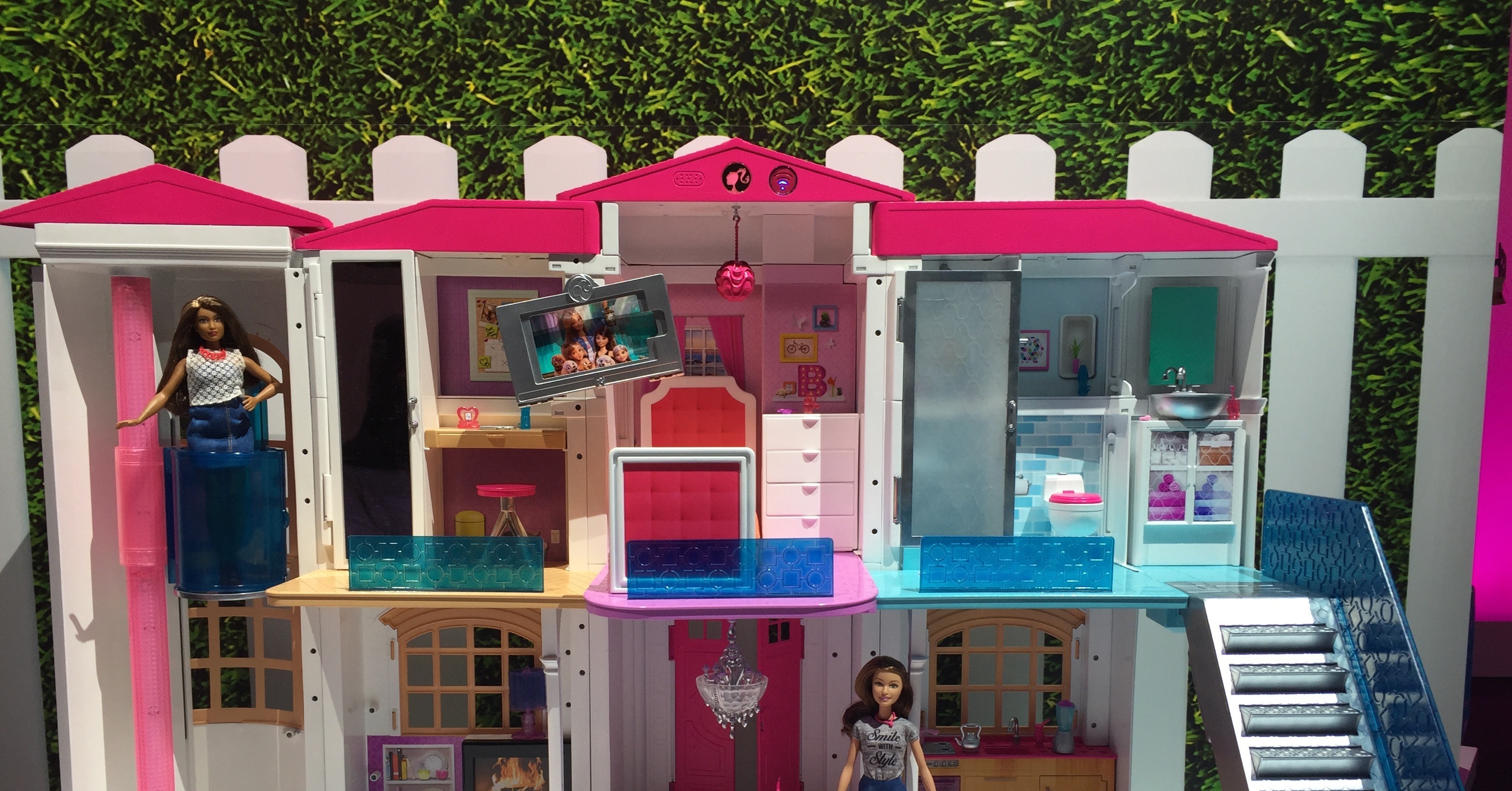 barbie mattel barbie smart house details