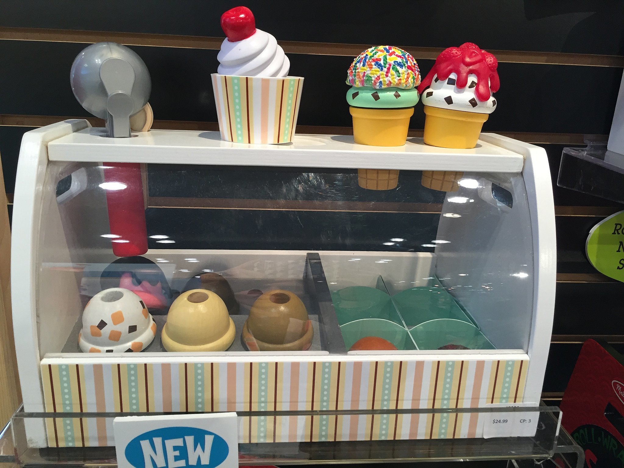 melissa & doug wooden scoop and serve ice cream counter