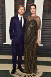 Anne Hathaway Flaunts Baby Bump