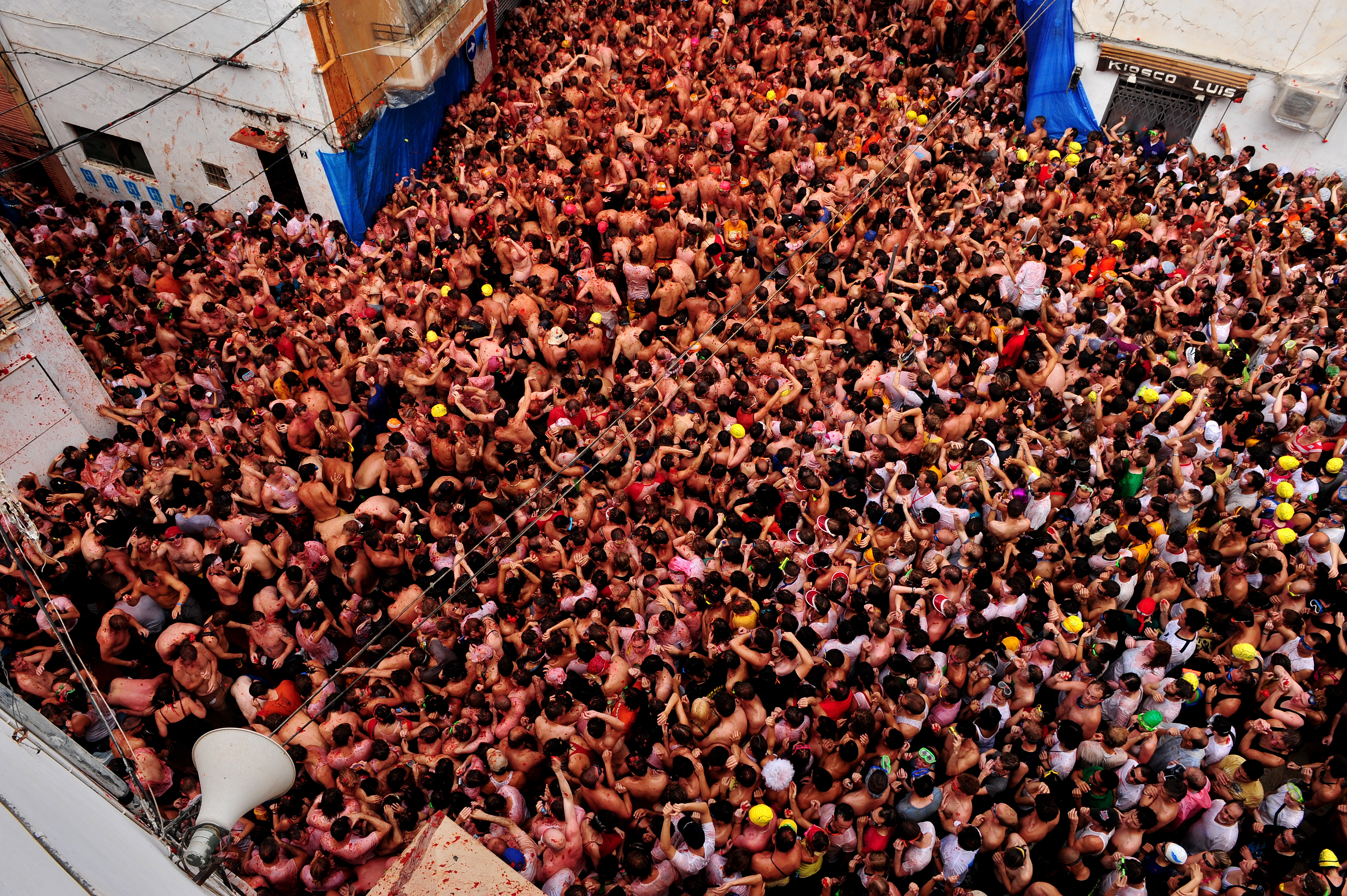 annual-la-tomatina-tomato-fight-in-valencia-spain-popsugar-food