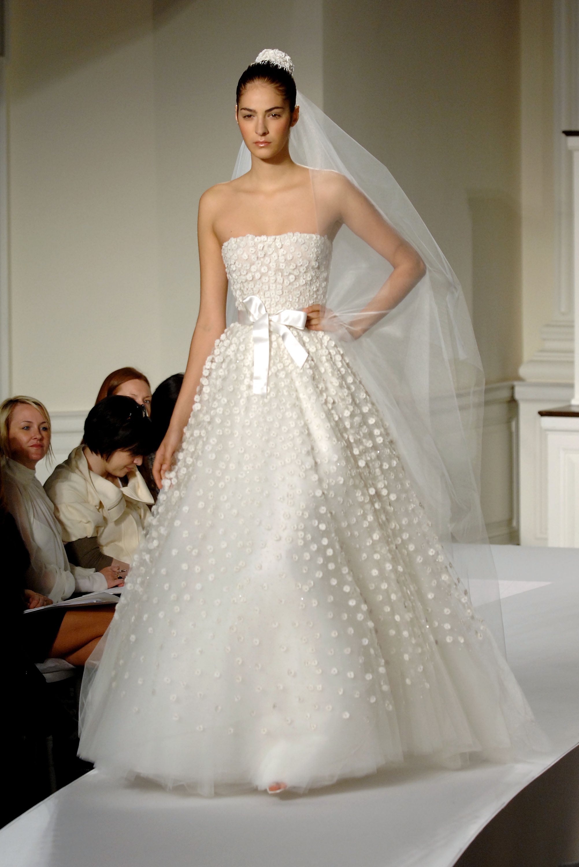 shop oscar de la renta bridal