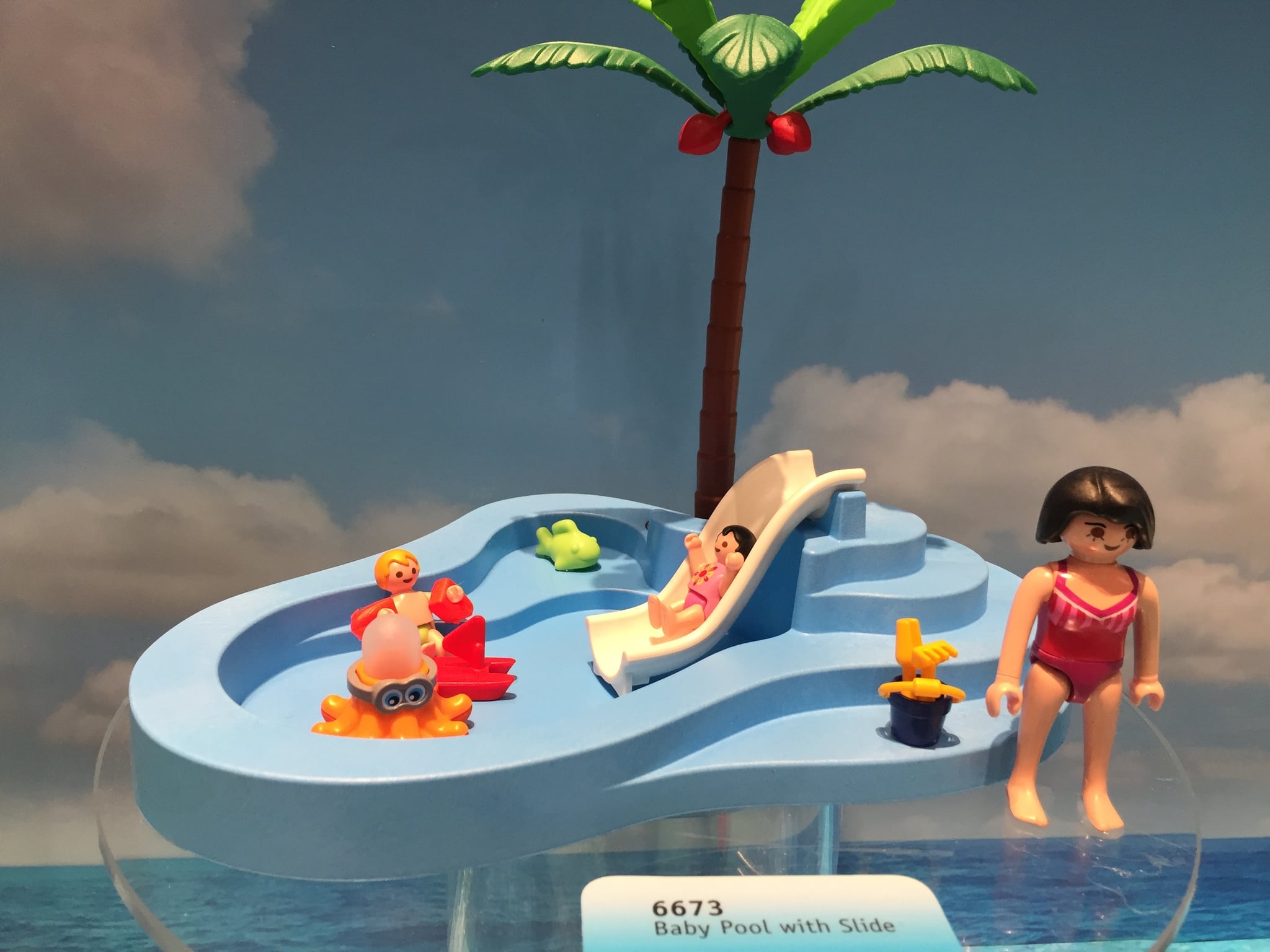 playmobil summer fun pool