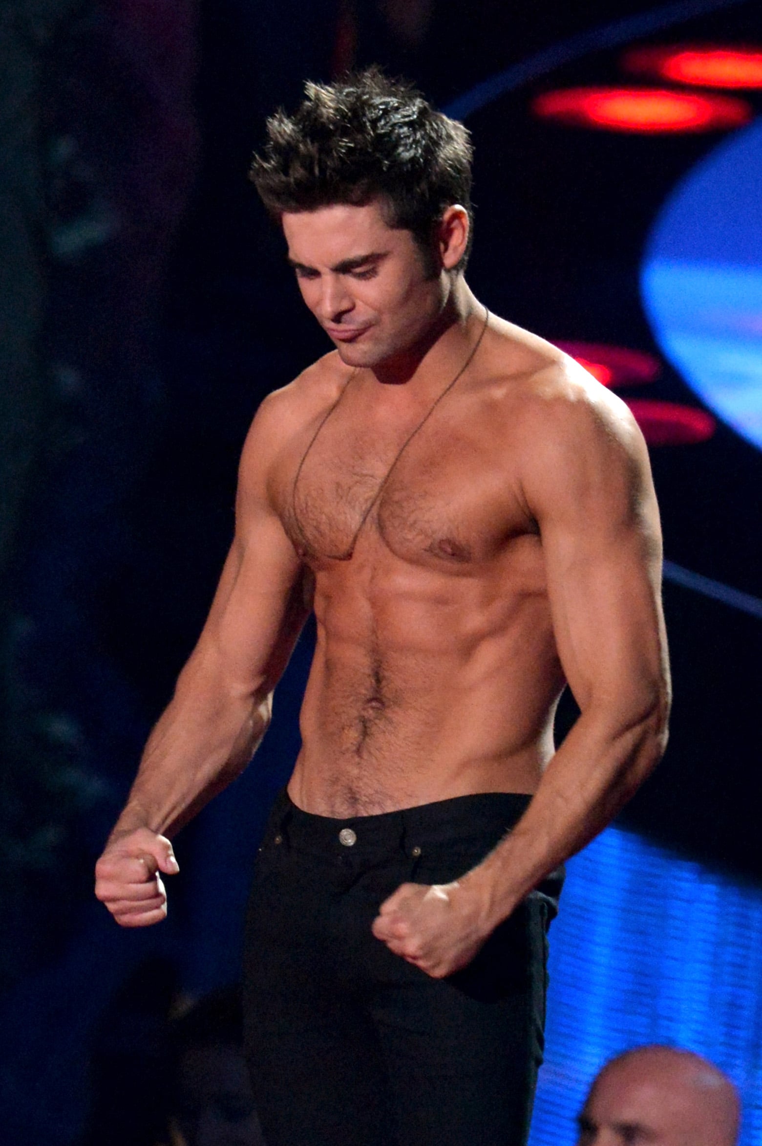 Celebrity And Entertainment Flashback To Zac Efrons Glorious Shirtless Moment At The Mtv Movie 0222