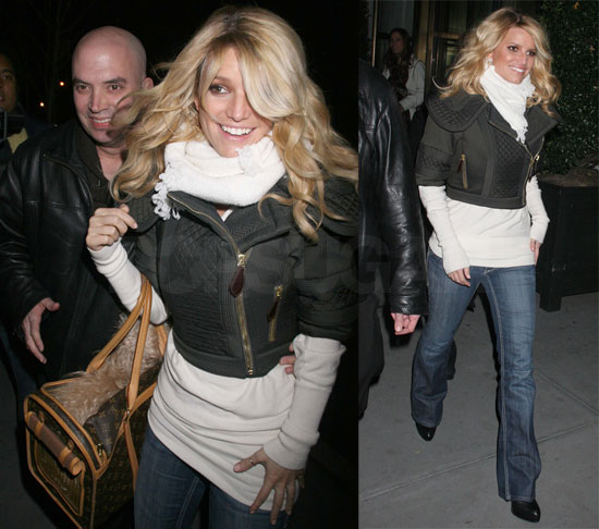 Jessica Flashes Bright Smile Into the Cold Manhattan Night Jessica Flashes Bright Smile Into the Cold Manhattan Night