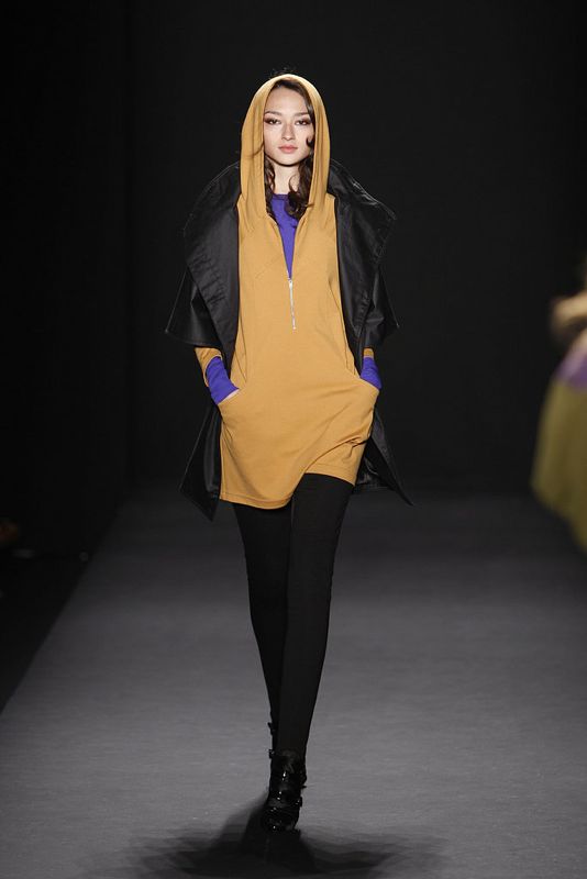 Fall 2008 Trend: Sunny Day Dresses Fall 2008 Trend: Sunny Day Dresses