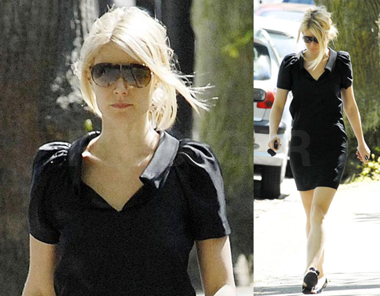 Gwyneth Paltrow Walks in London Gwyneth Paltrow Walks in London