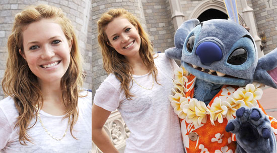 Photos of Mandy Moore in Disney World with Stitch Photos of Mandy Moore in Disney World with Stitch