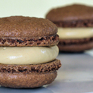 Yummy Link: Chocolate Macaroons With Caramel Cream Yummy Link: Chocolate Macaroons With Caramel Cream