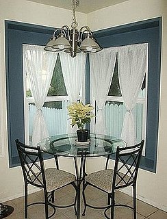 Su Casa: Anti Curl's Bright and Refreshing Kitchen Nook Su Casa: Anti Curl's Bright and Refreshing Kitchen Nook