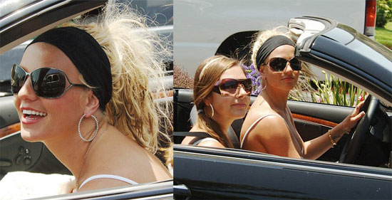 Britney Embraces Headband To Hide Hair Nonsense Britney Embraces Headband To Hide Hair Nonsense