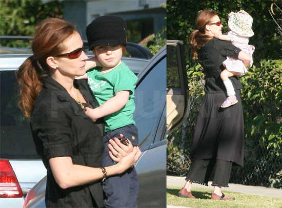 Julia Roberts Gets In Her Twin Time Julia Roberts Gets In Her Twin Time